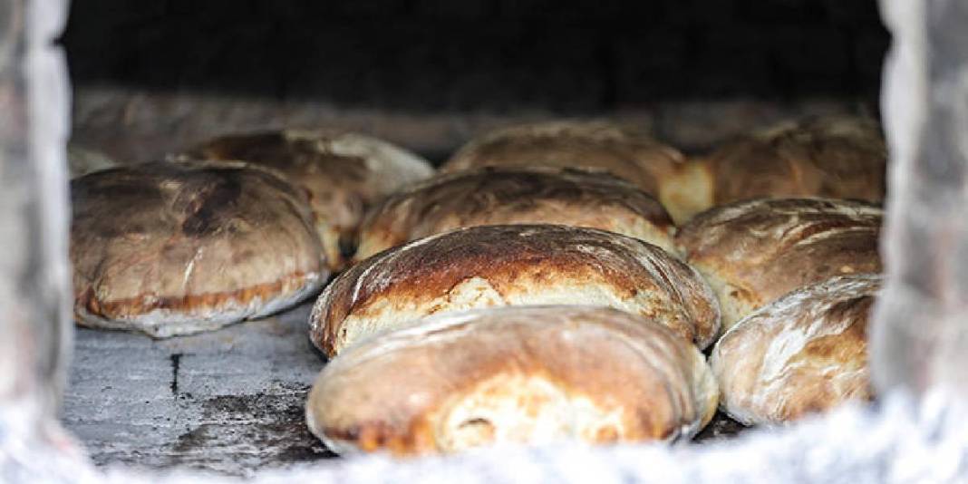 Annelerinden öğrendikleri tariflerle geleneği sürdürüyorlar: El emeğiyle pişiyor, kadınların geliri oluyor 9